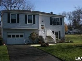 1329 Toboggan Trl, Easton, PA 18040