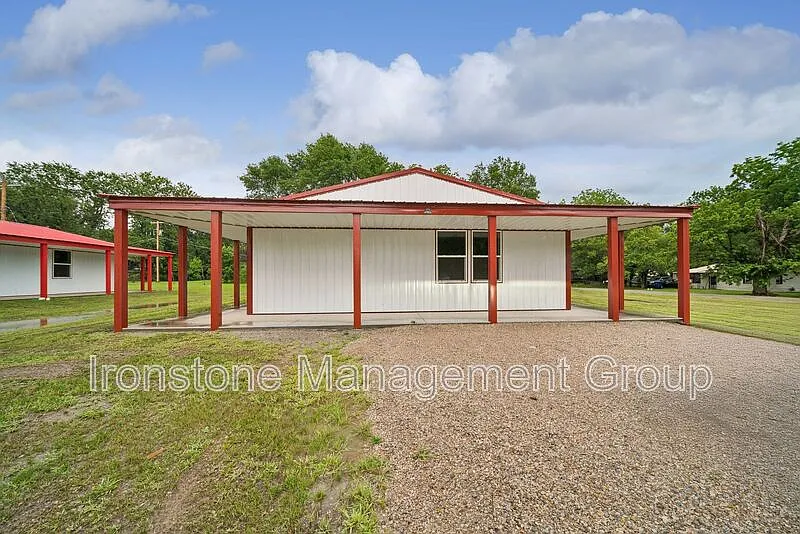 2 bed, 2.0 bath, 1200 sqft, $1,400 — Photo 1
