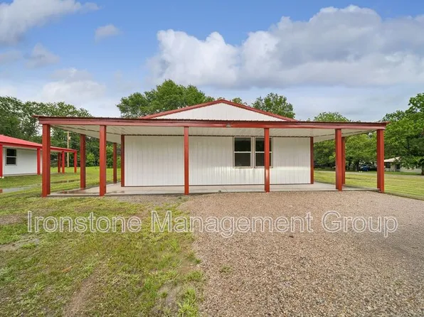 848 S Pine St, Nowata, OK 74048