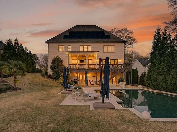 2nd image of 2838 Redding Rd