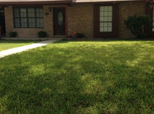 139 Barry St, Uvalde, TX 78801