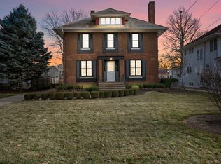 818 Somonauk St, Sycamore, IL 60178