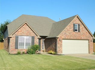 9626 N 101st Ave E, Owasso, OK 74055