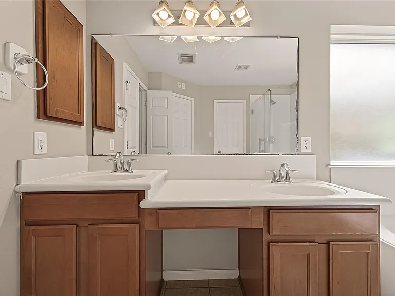 25918 Silver Timbers Ln — Photo 21
