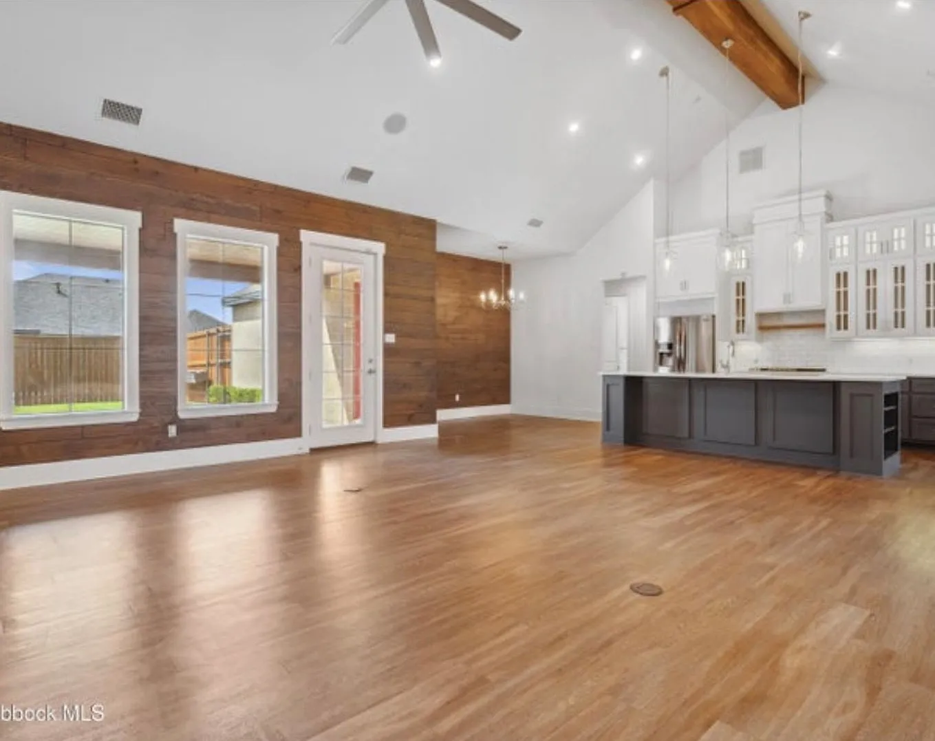 Newer 4 bed 3 bath now available in Wolforth — Photo 4
