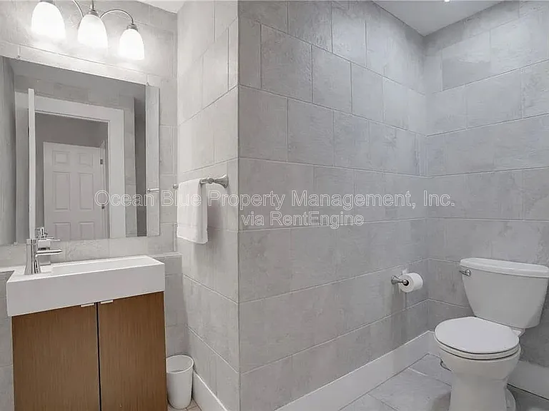 316 W Columbus Dr #A — Photo 8