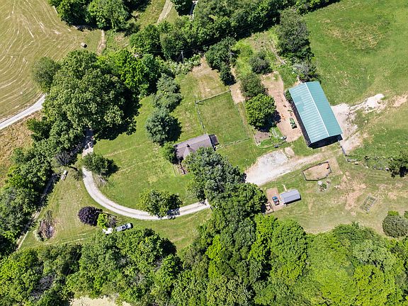 2nd image of 82 Windy Ridge Ln