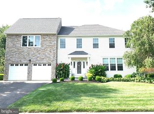 11 Mahogany Dr, Burlington, NJ 08016