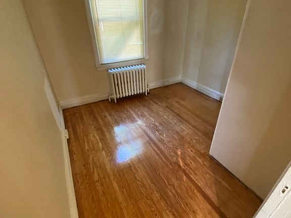 4th image of 214 Garfield Ave Floor 1