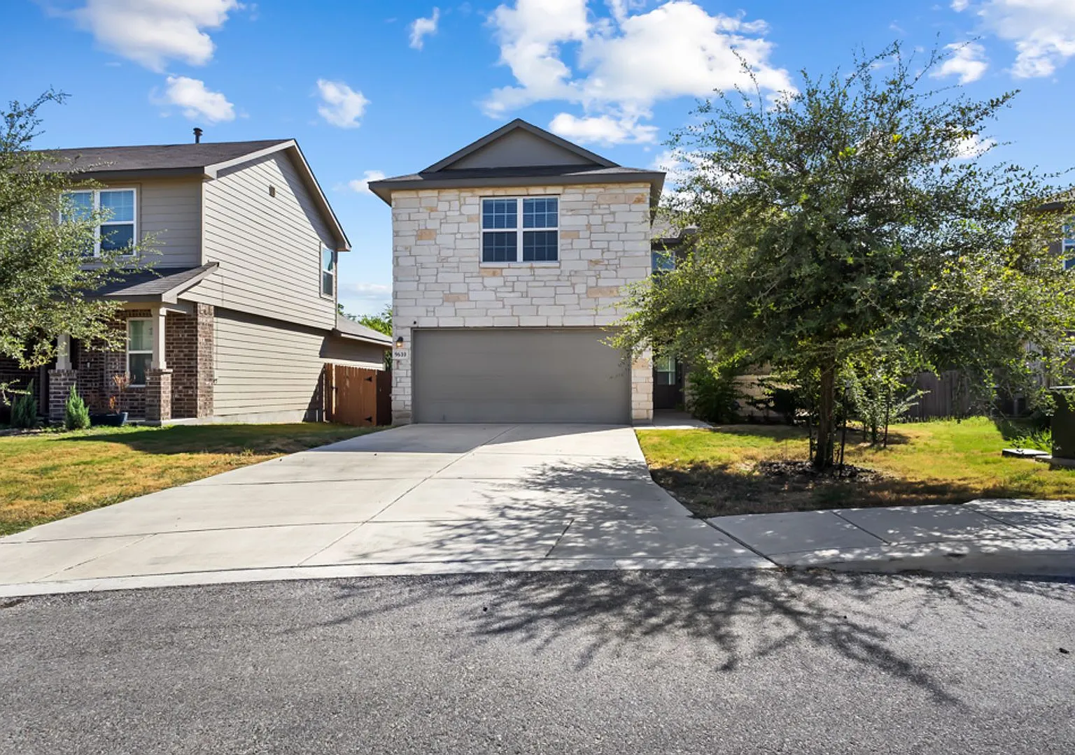 9610 Baytown Coast *Move In Special** — Photo 3
