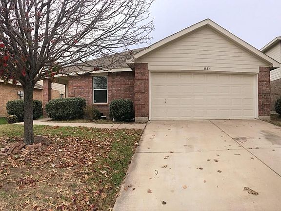 3rd image of 6833 Meadow Way Ln