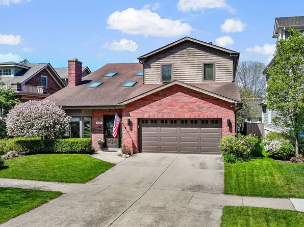 404 Grand Blvd, Park Ridge, IL 60068