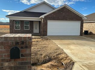 203 Redwood Dr, Bono, AR 72416