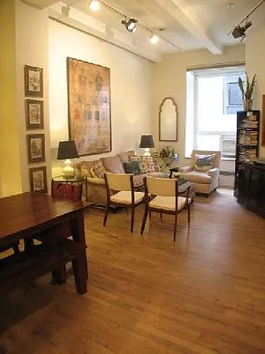 Sold by Flat Iron Real Estate | media 7