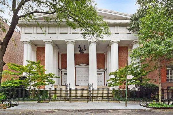 Sold by Compass | media 24