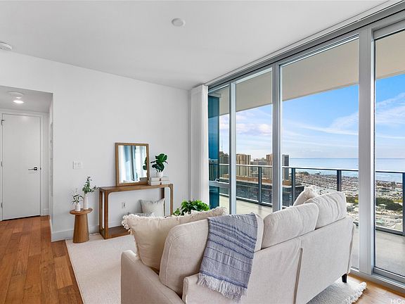 2nd image of 629 Keeaumoku St #3401