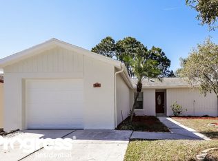 910 Axlewood Cir, Brandon, FL 33511