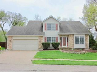 3509 Fawn Ln, Bettendorf, IA 52722