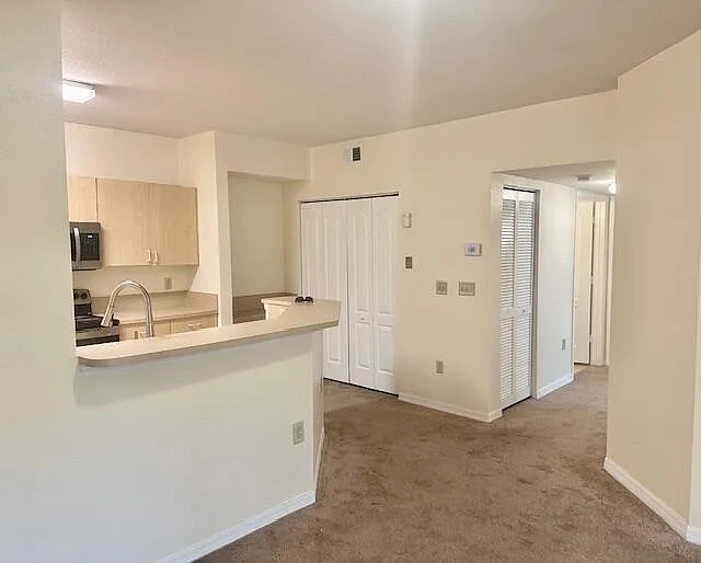 2 bed, 2.0 bath, 1151 sqft, $1,800 — Photo 4