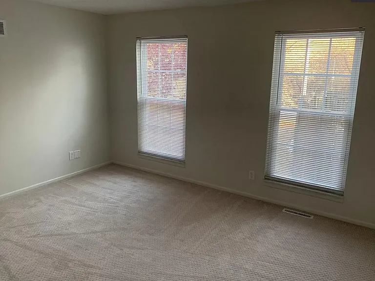 8007 N Stoddard Ave — Photo 7