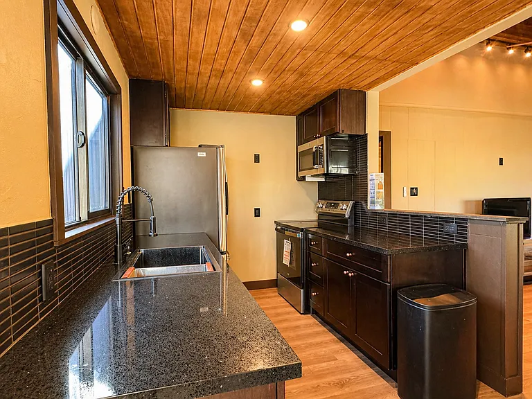 51 Lakeair Dr — Photo 24