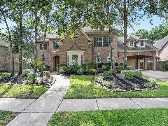 Beautiful elevation with striking curb appeal.