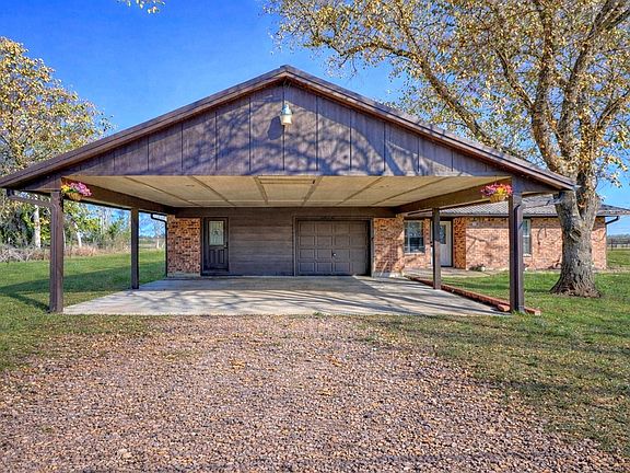 3rd image of 1055 County Road 214