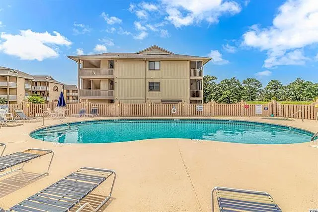 4107 Pinehurst Cir #4-DD — Photo 1