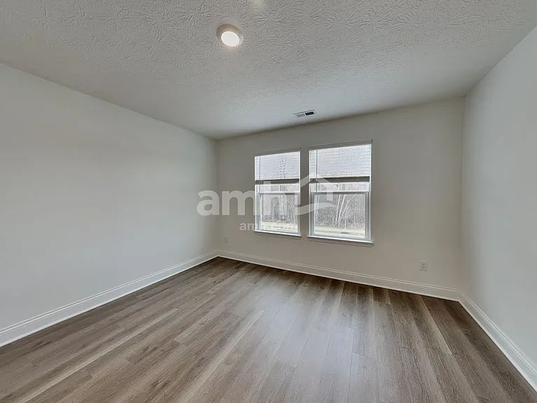 890 Heritage Blvd — Photo 23