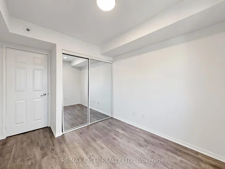 2285 Bur Oak Ave #28 — Photo 18