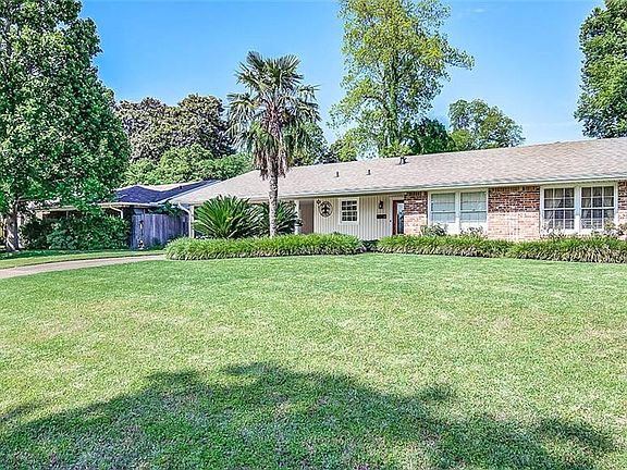 3rd image of 3015 W Cavett Dr