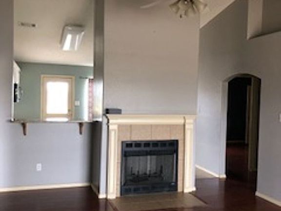 3rd image of 712 S 37th St