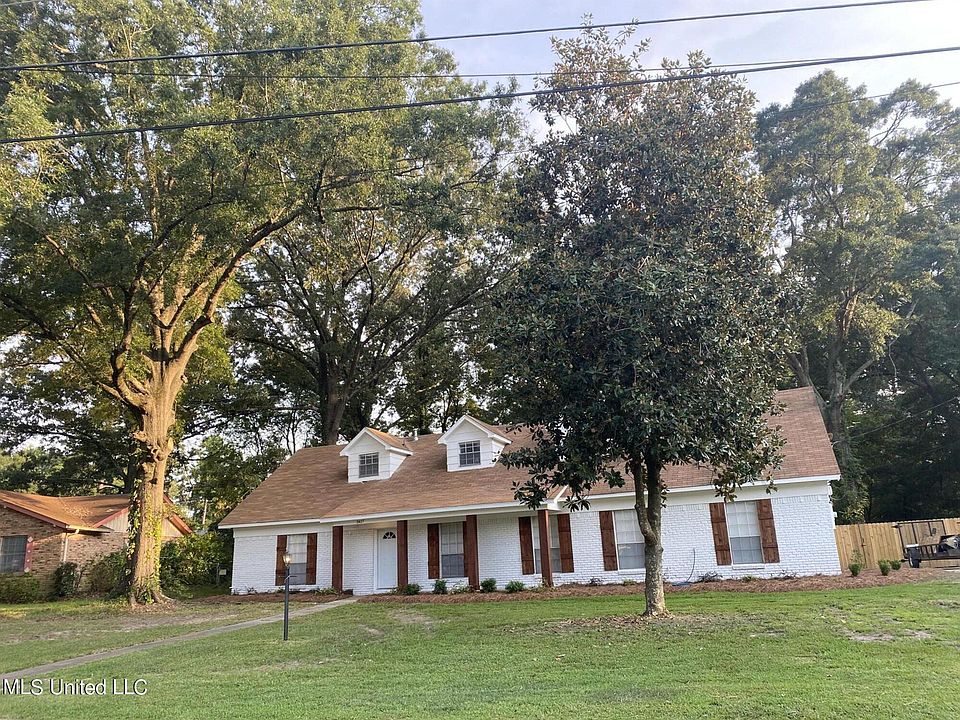 1st image of 3417 Dawn Dr