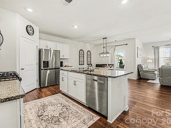 3rd image of 115 Old Home Rd