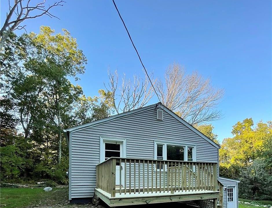 1st image of 18 Twin Brook Ln