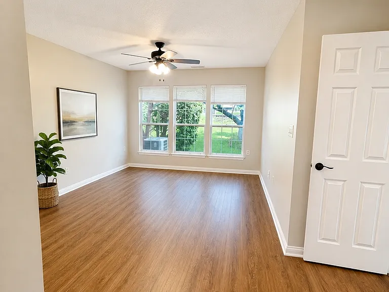197 Daffodil Dr — Photo 6