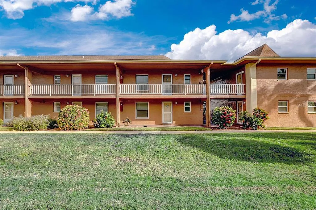 2 bed, 1.0 bath, 872 sqft, $2,150 — Photo 4