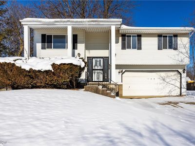134 California Dr, Elyria, OH, 44035