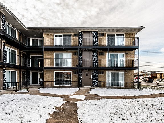3rd image of 1475 State St #1479-1A