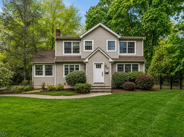 63 Park Ave, Wyckoff Twp., NJ 07481