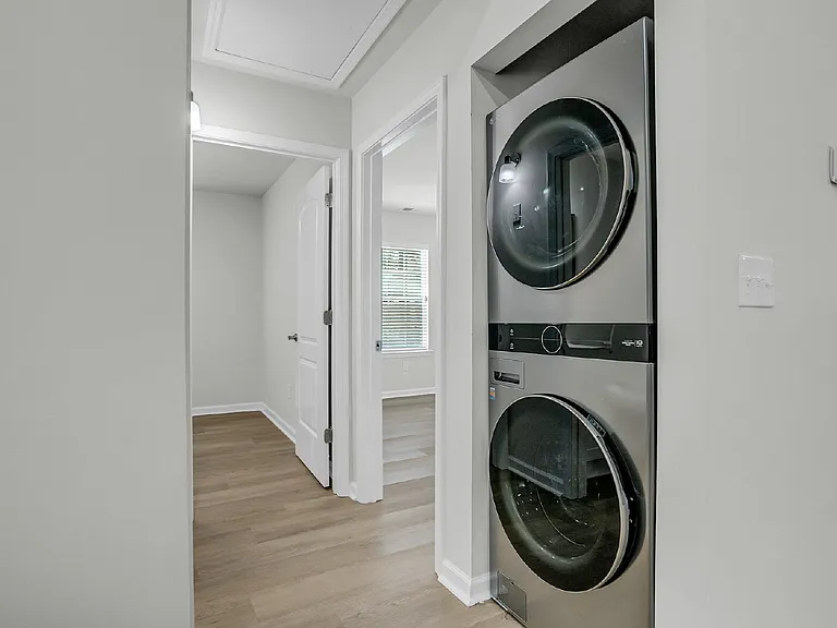 2108 California Ave — Photo 13