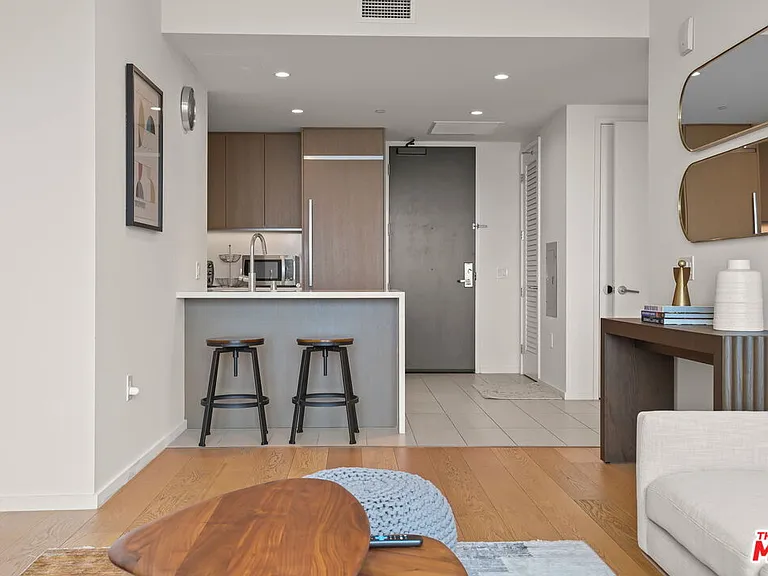 889 Francisco St #2602 — Photo 10