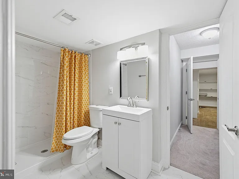 5610 Cavalier Woods Ln — Photo 39