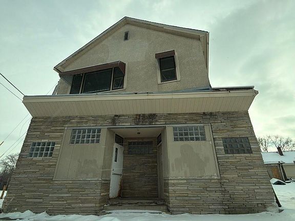 4th image of 1950 Newton Ave N