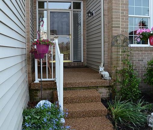 2nd image of 3937 Hedgewood Dr