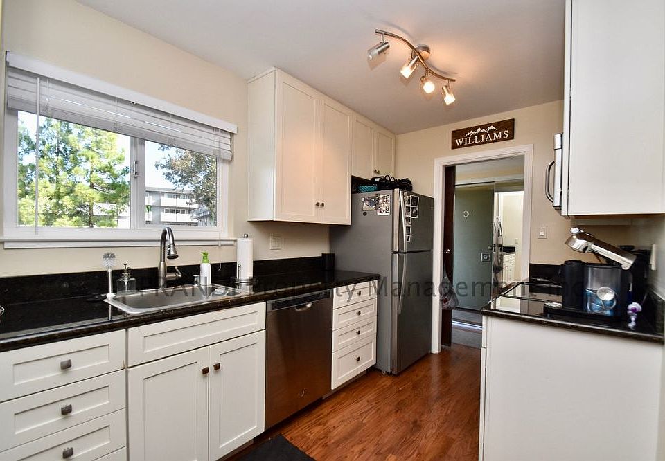 1st image of 20 Circle Dr APT C