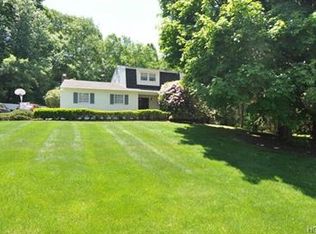 41 Rockford Dr, West Nyack, NY 10994