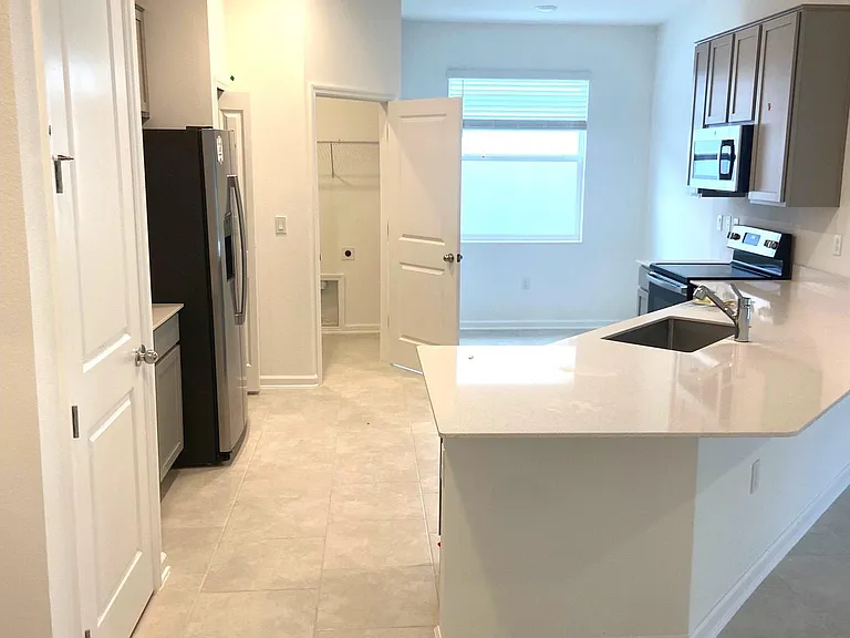 3120 Blue Bonnet Ln — Photo 4