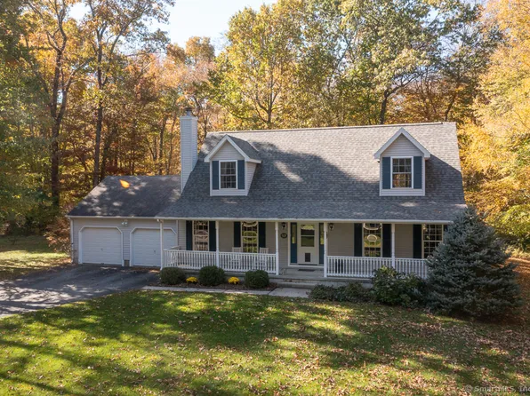 57 Lochdale Drive, Montville, CT 06370