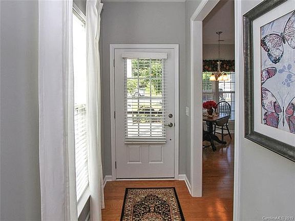 3rd image of 1577 River Bend Blvd